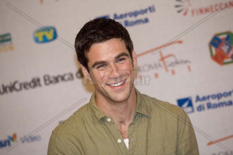 Eddie Cahill