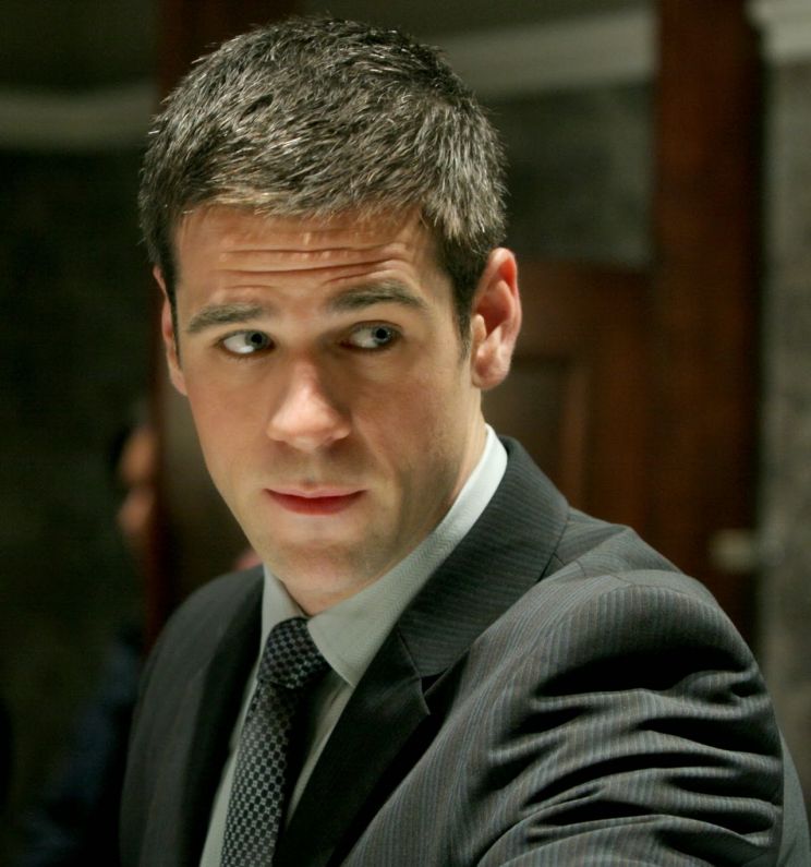 Eddie Cahill