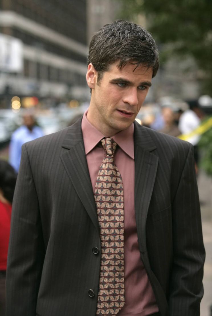 Eddie Cahill