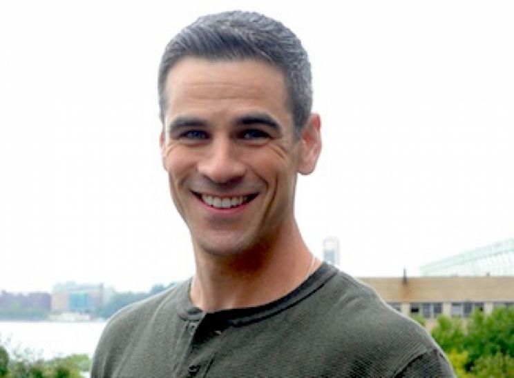 Eddie Cahill