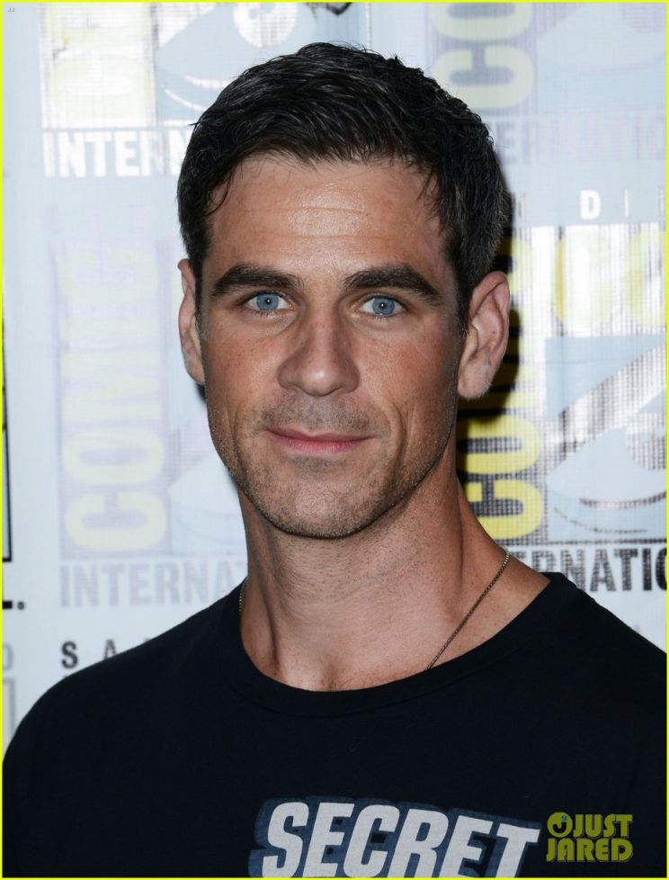 Eddie Cahill