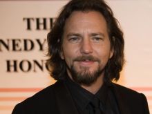 Eddie Vedder #705500 picture (Landscape Medium)