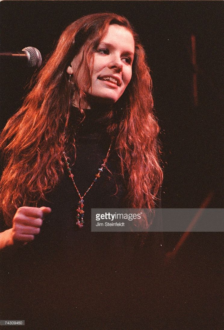 Edie Brickell