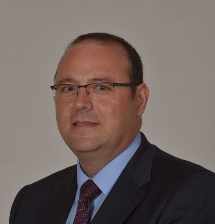 Eduard Fernández
