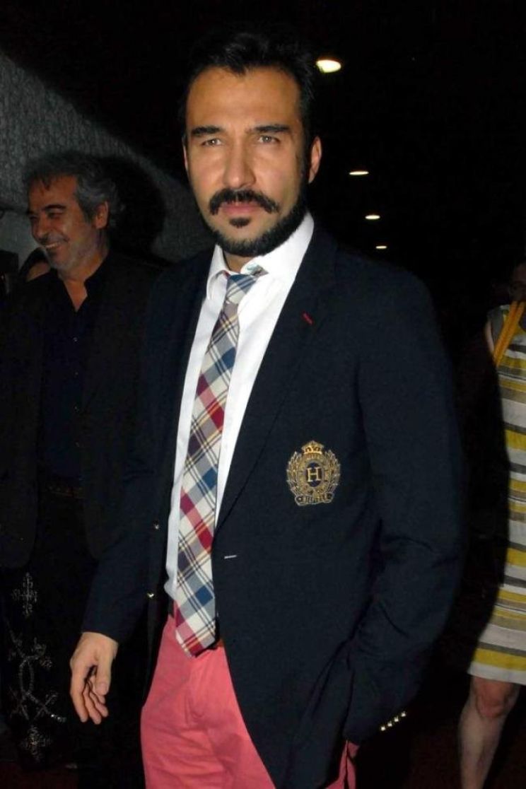 Eduardo Victoria