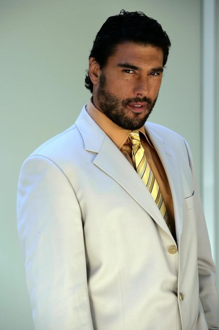 Eduardo Yáñez