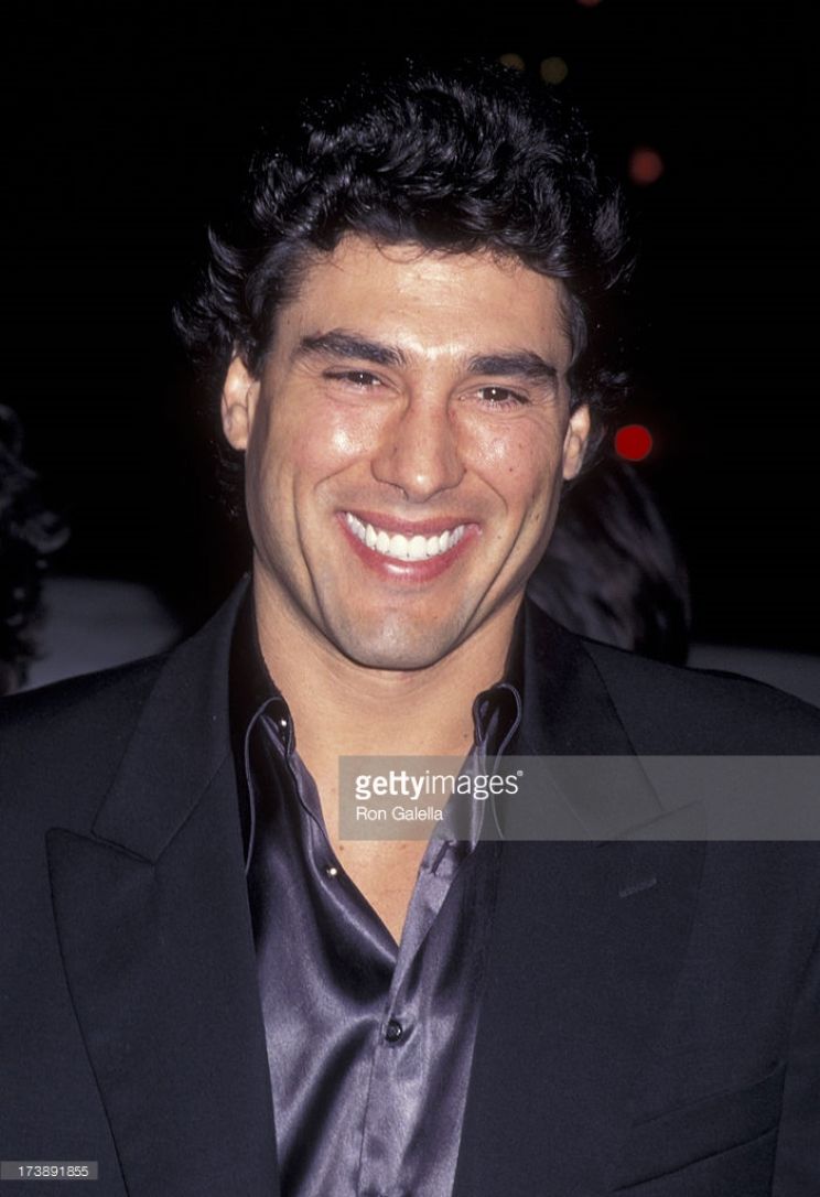 Eduardo Yáñez