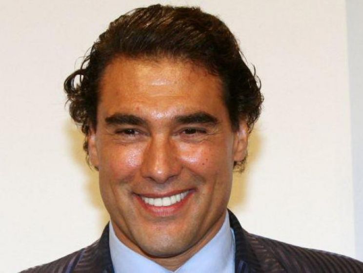 Eduardo Yáñez