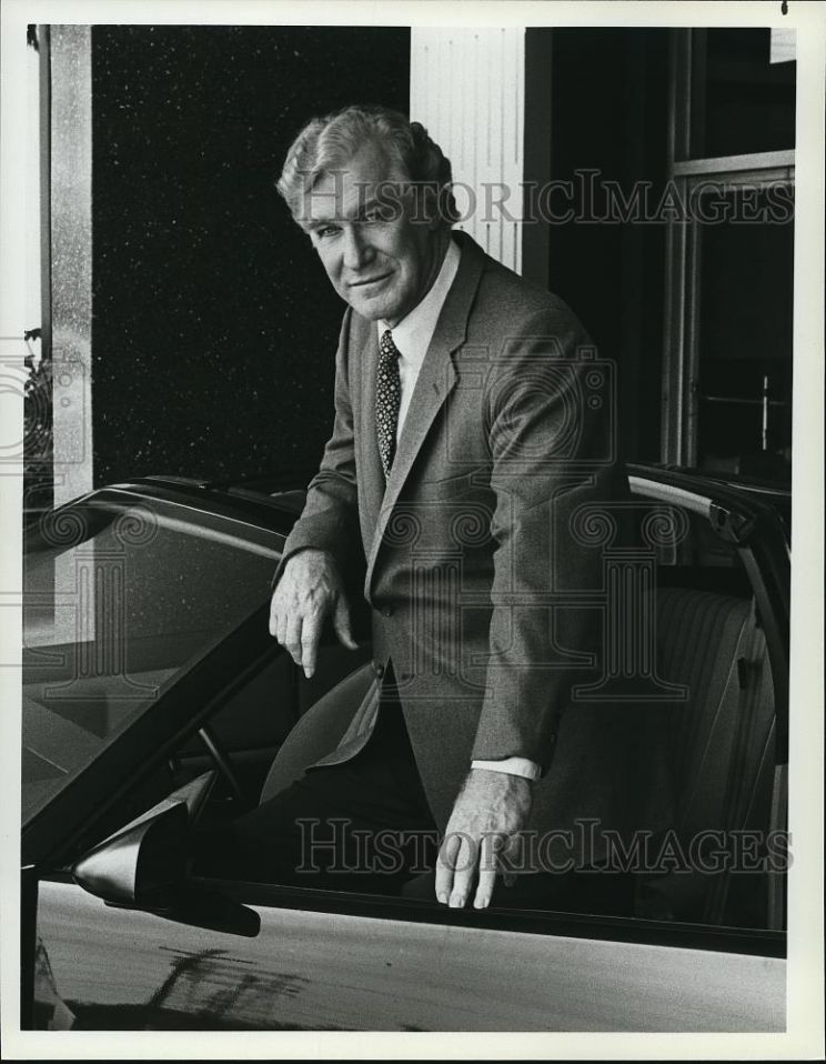 Pictures of Edward Mulhare