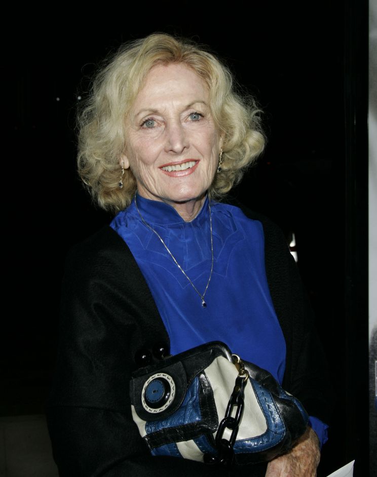 Eileen Ryan