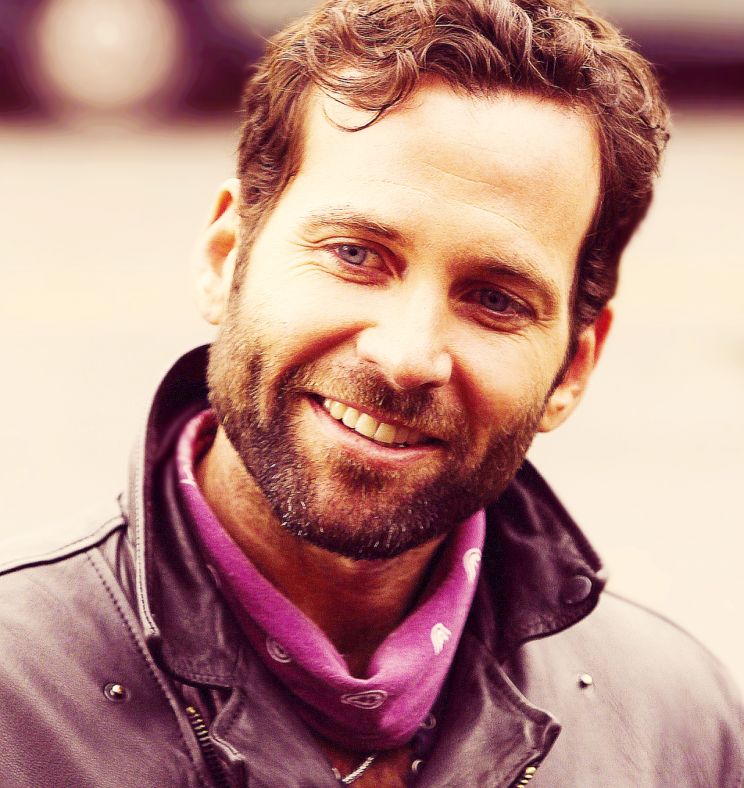 Eion Bailey