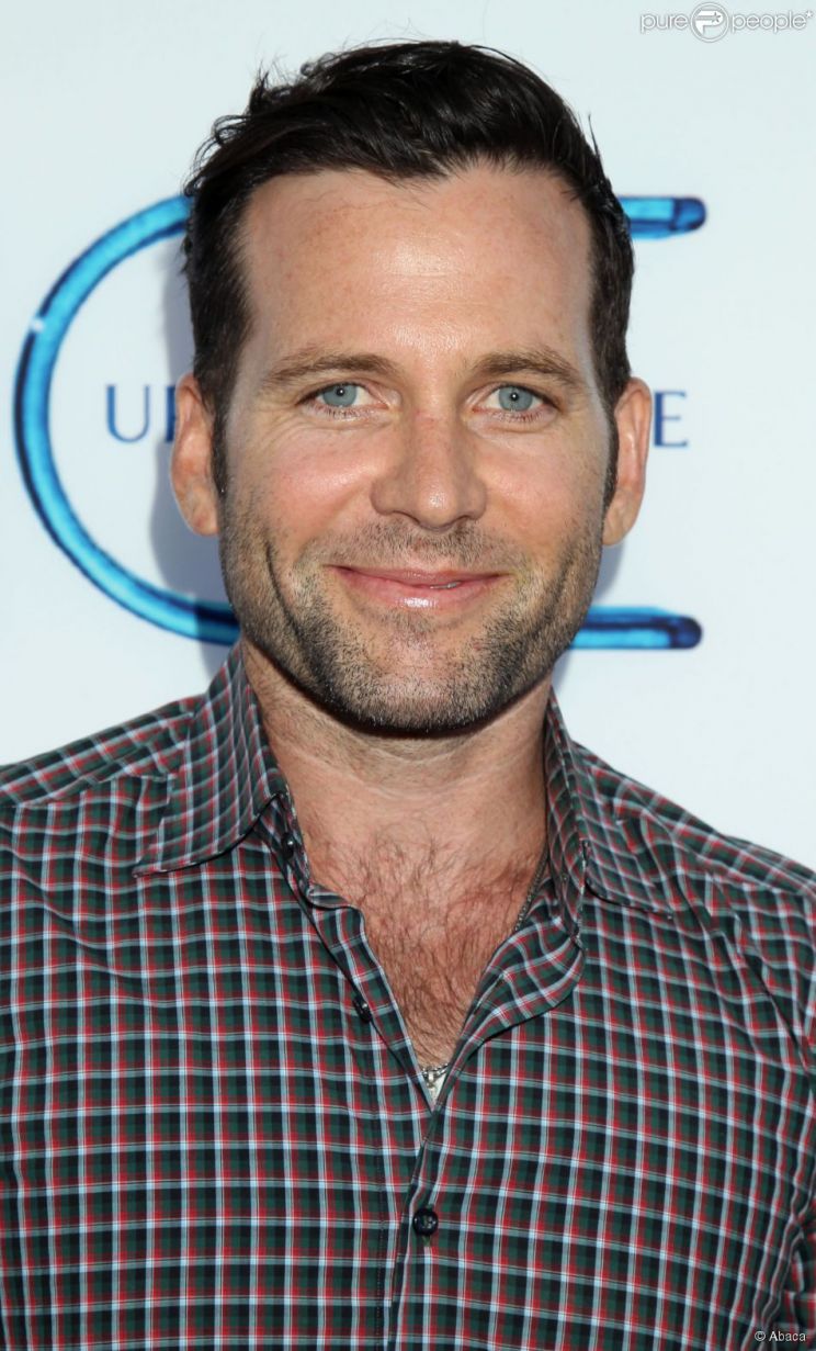 Eion Bailey