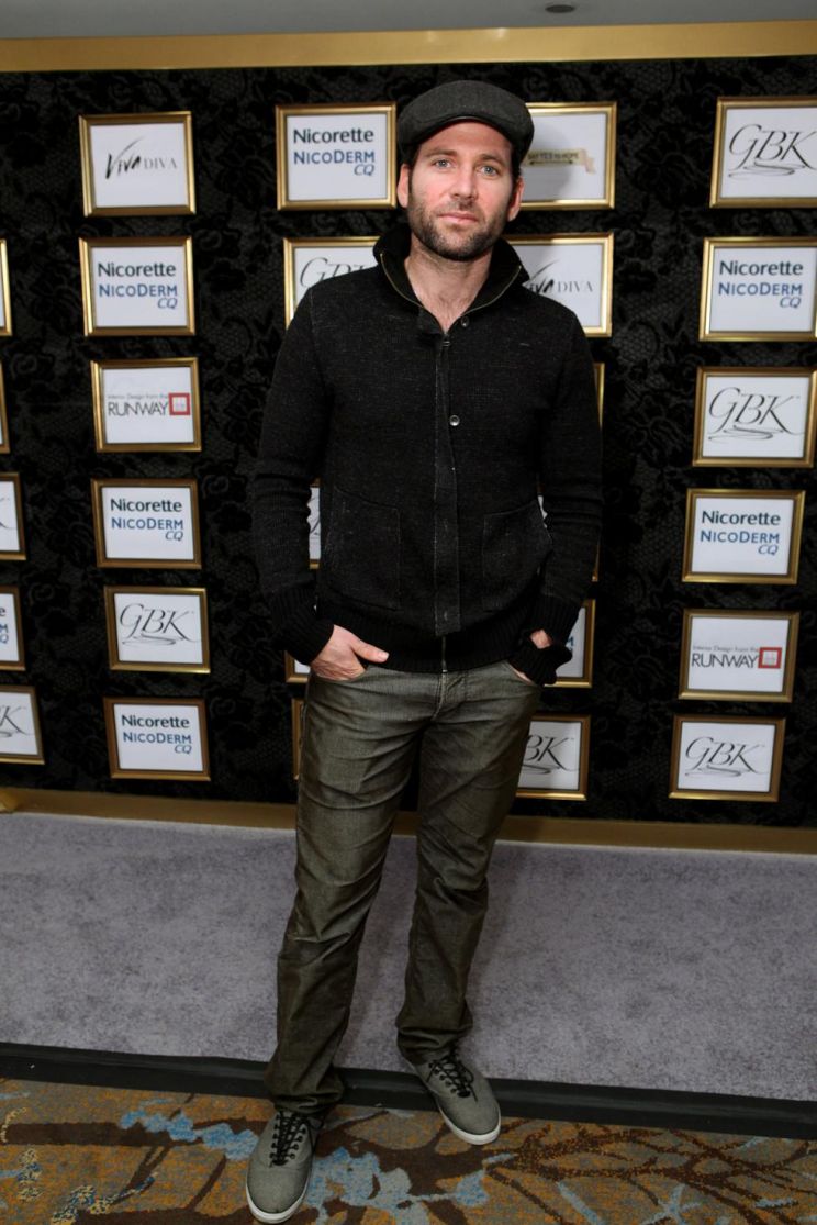 Eion Bailey