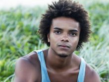 Eka Darville