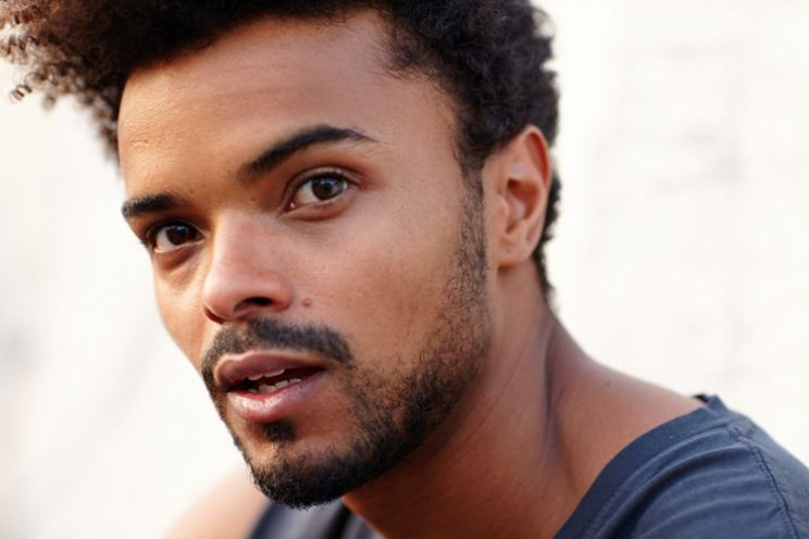 Eka Darville