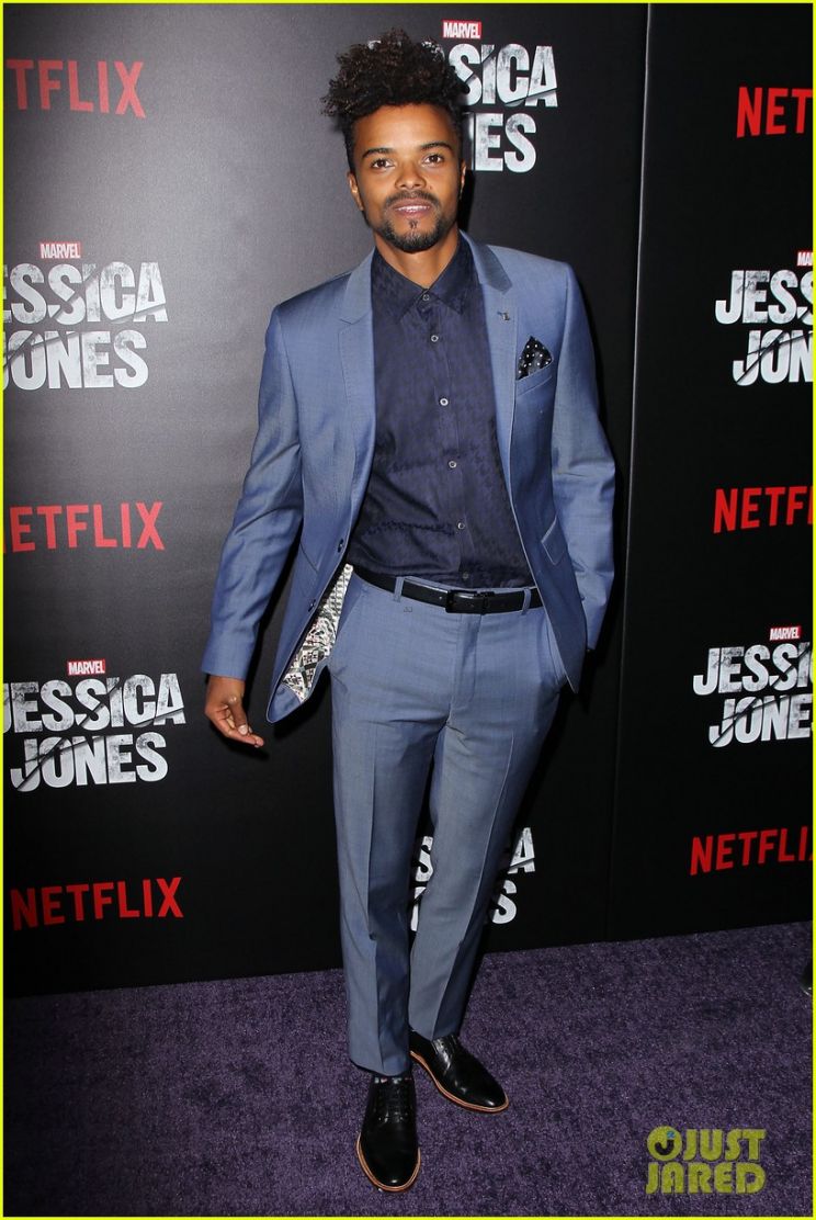 Eka Darville