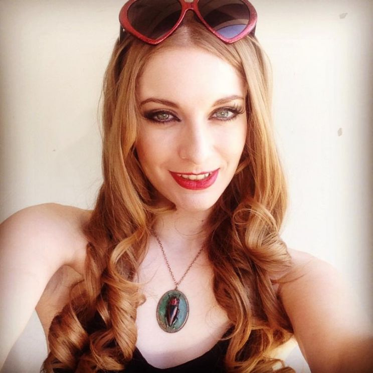 Ela Darling