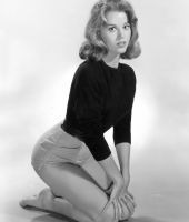 Elaine Giftos