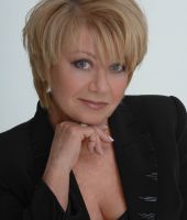 Elaine Paige