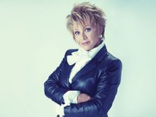 Elaine Paige