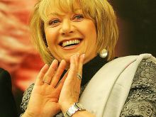 Elaine Paige #2152001 picture (Landscape Medium)