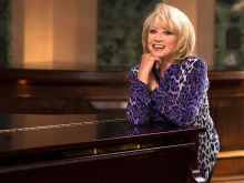 Elaine Paige #2152007 picture (Landscape Medium)