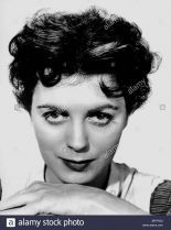 Elaine Stewart photo