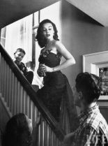 Elaine Stewart photo
