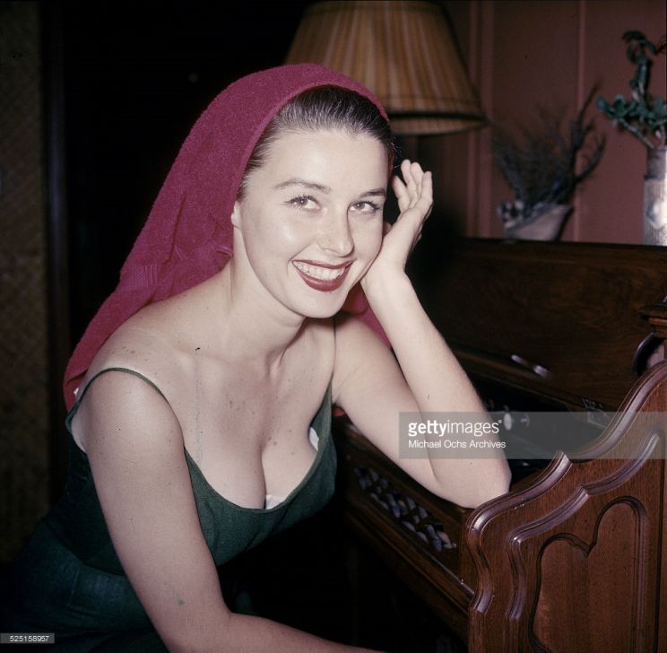 Elaine Stewart