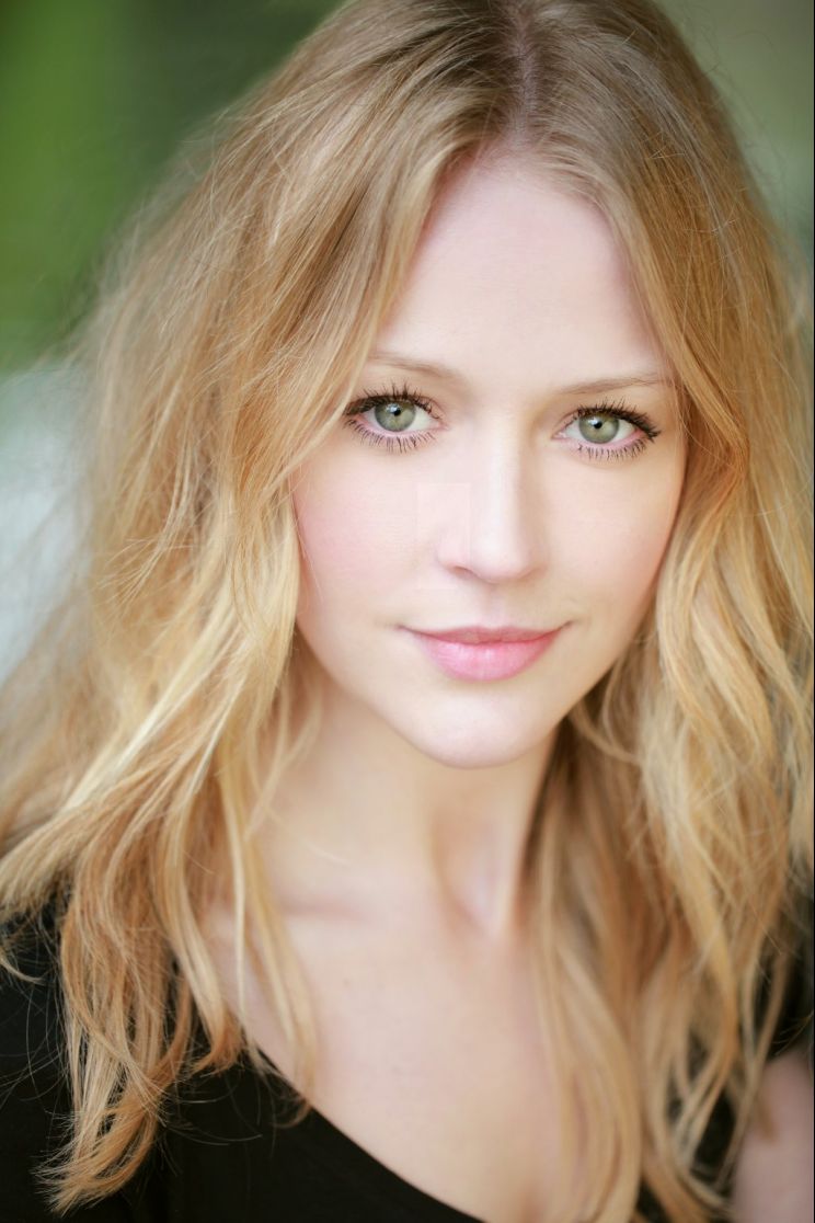 Pictures of Elen Rhys
