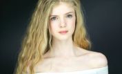 Elena Kampouris