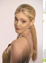 Elena Kampouris