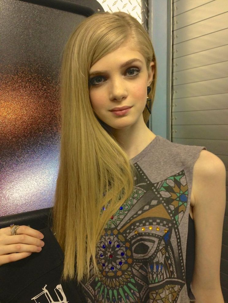 Elena Kampouris