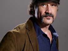 Elias Koteas