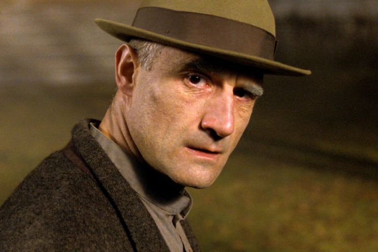 Elias Koteas