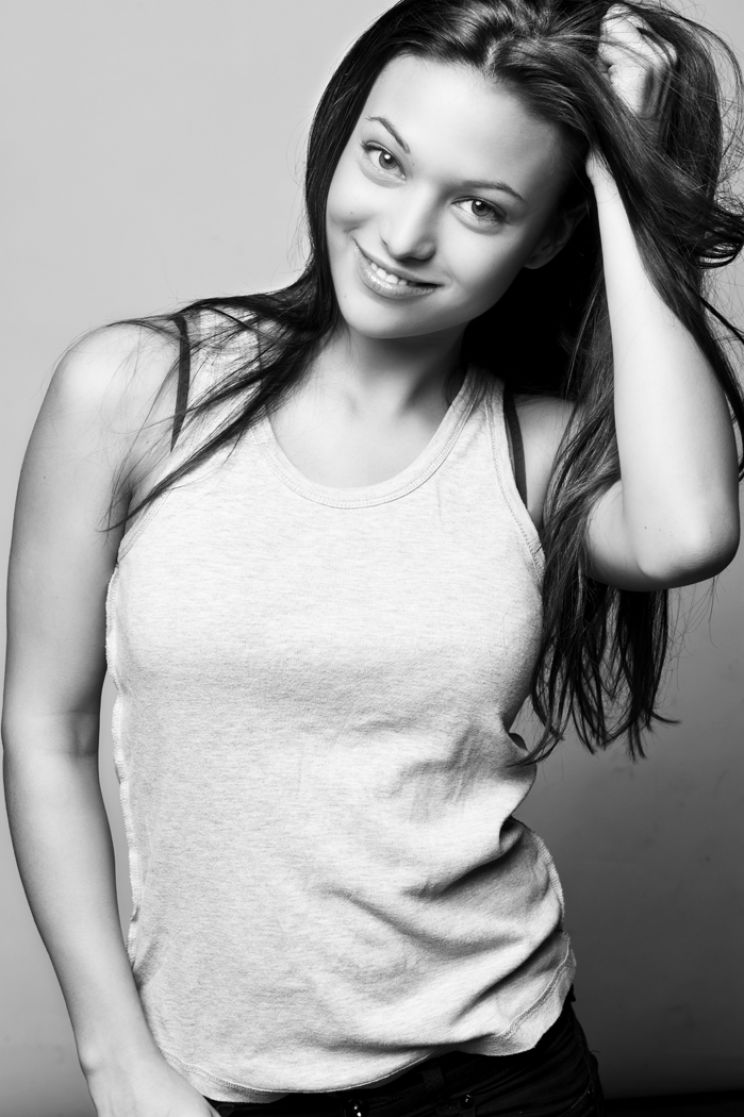 Elisa Mouliaá