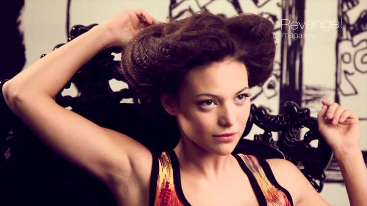 Elisa Mouliaá