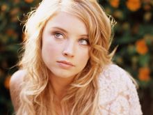 Elisabeth Harnois