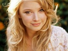 Elisabeth Harnois