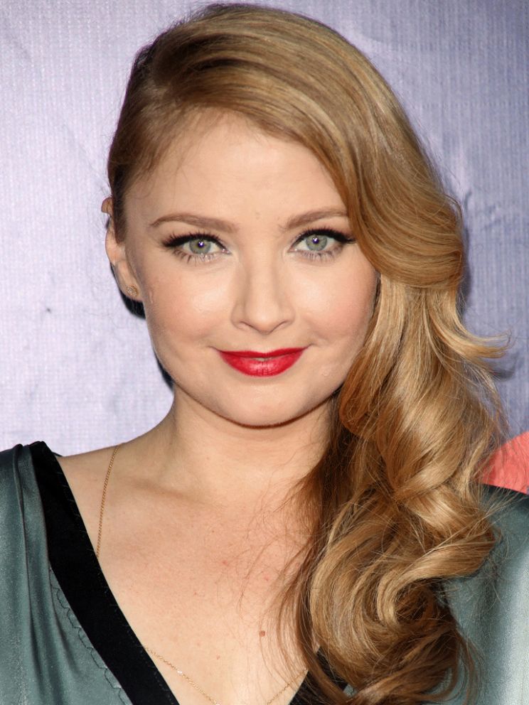 Elisabeth Harnois