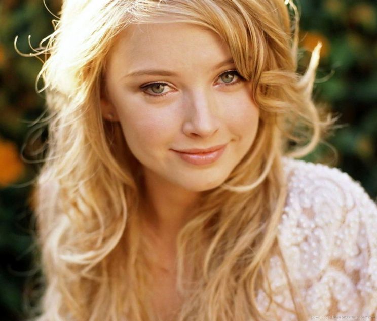 Elisabeth Harnois