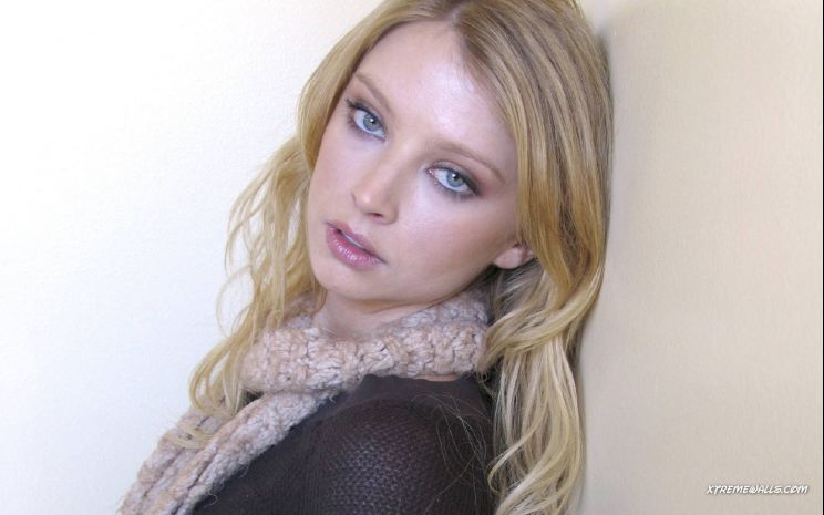 Elisabeth Harnois