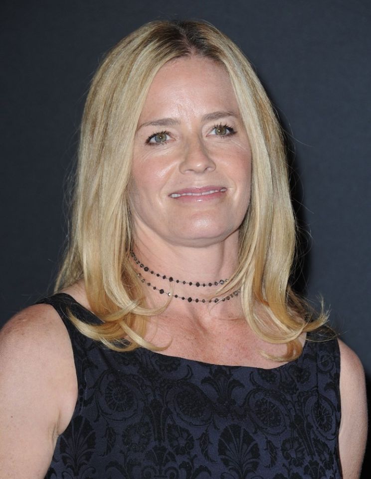 Elisabeth Shue