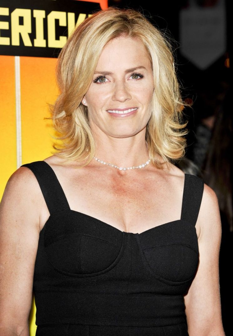 Elisabeth Shue