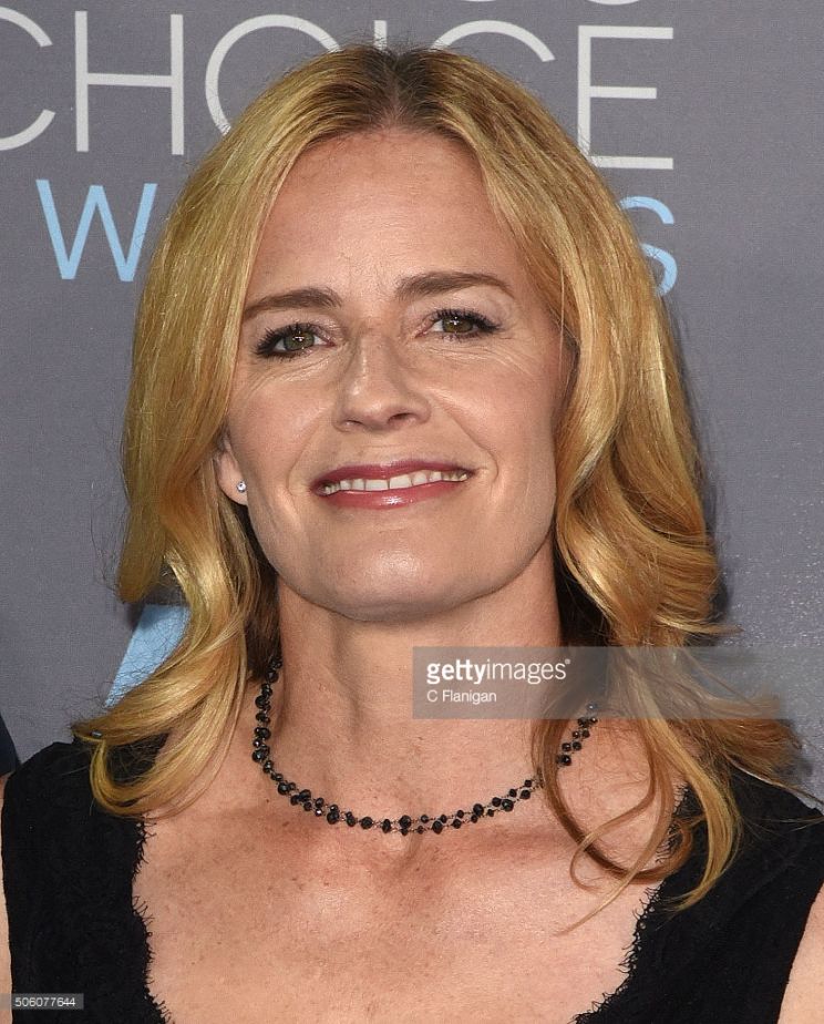 Elisabeth Shue