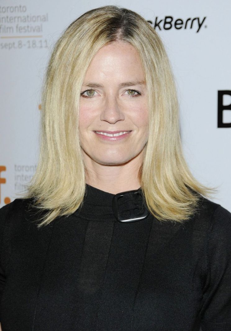 Elisabeth Shue