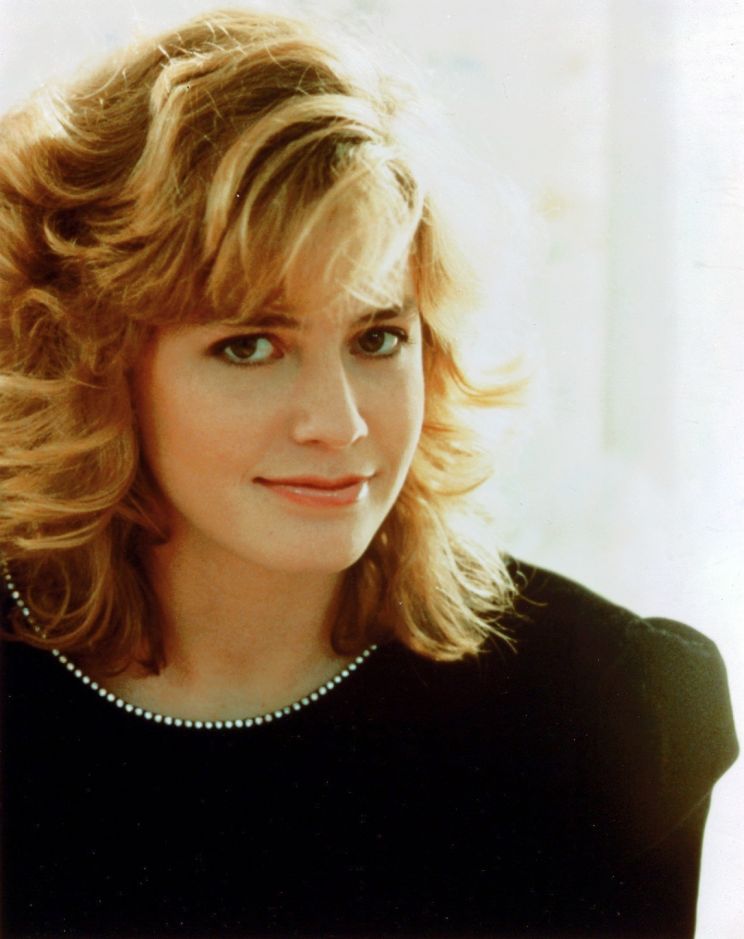 Elisabeth Shue