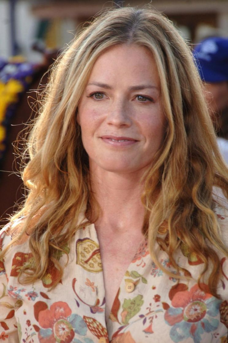 Elisabeth Shue