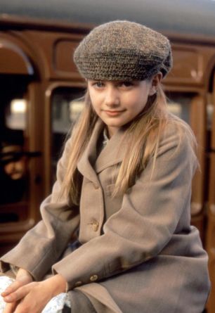 Elizabeth Earl