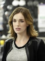 Elizabeth Henstridge